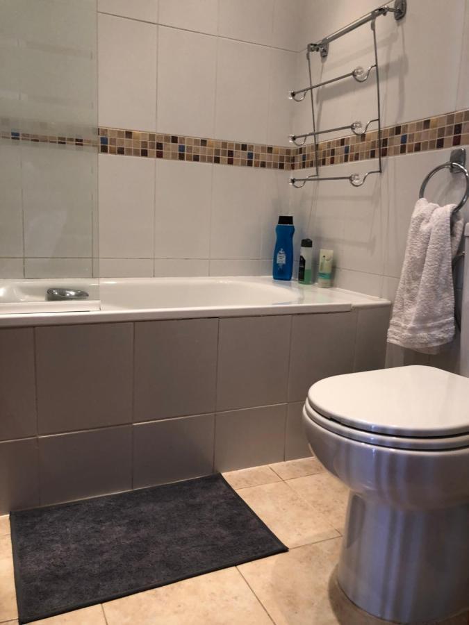 Charming 2 Bed Apartment Next To Cabopino Beach, Spain Marbella Exterior foto